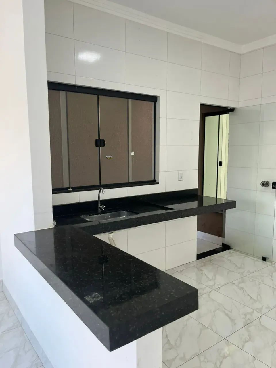 Imóvel para venda tem 70 metros quadrados com 2 quartos