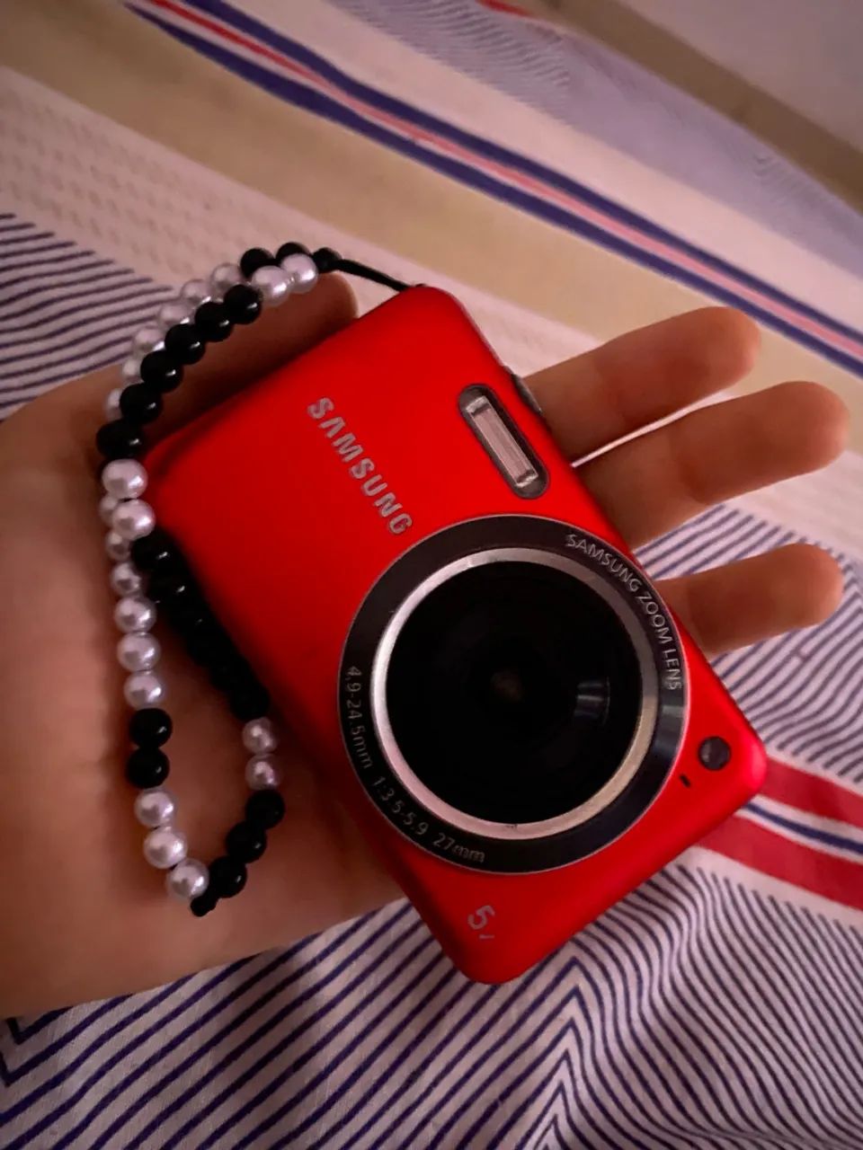 Câmera ES73 samsung vermelha