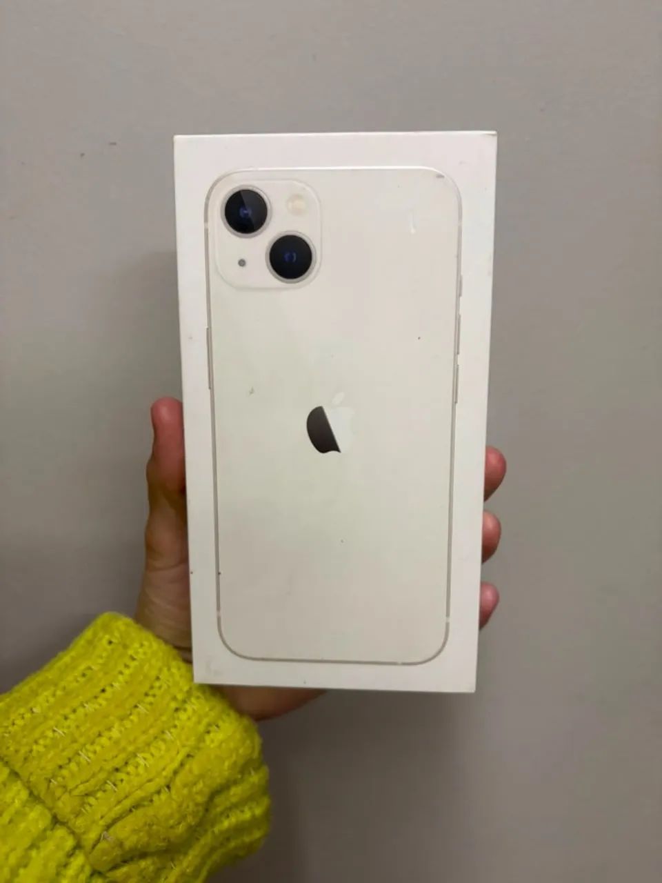 iPhone 13 128 GB branco com caixa ? R$ 1.790