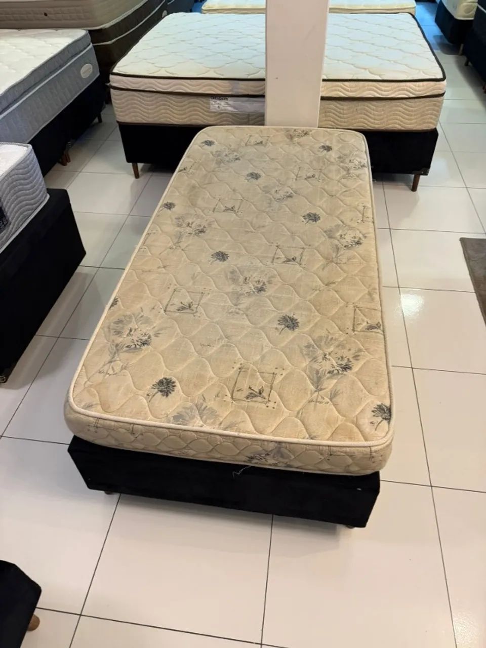 Cama de Solteiro USADA - Entregamos! 