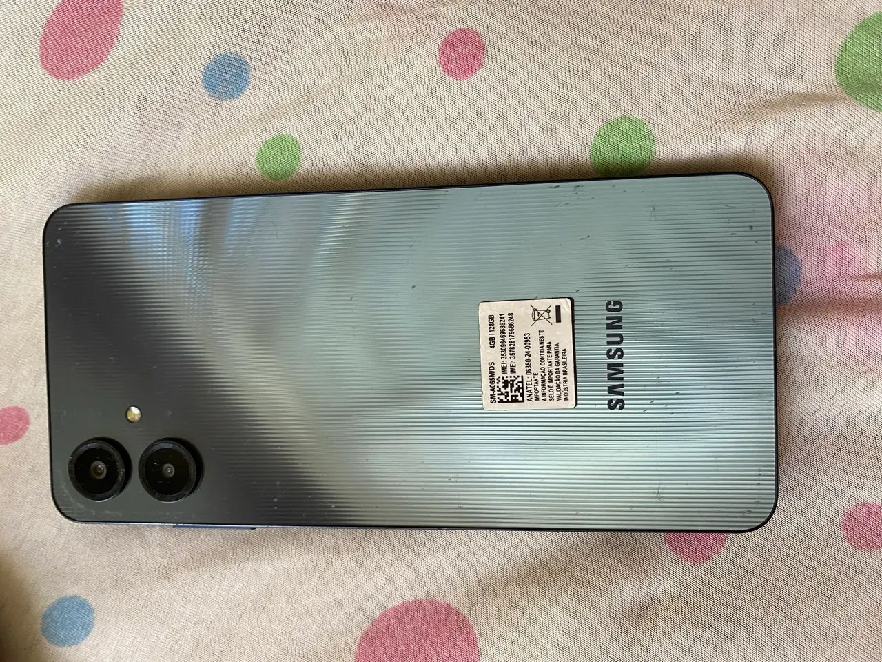 Celular à venda