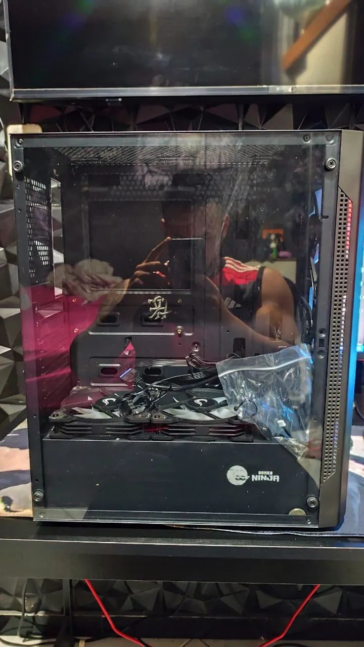 Gabinete torre com 5 fans RGB  - Foto 2