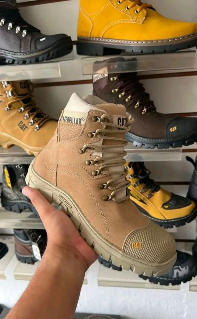 Bota Cat Luxo 