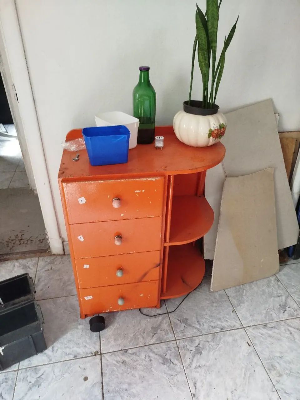 Gaveteiro de madeira 