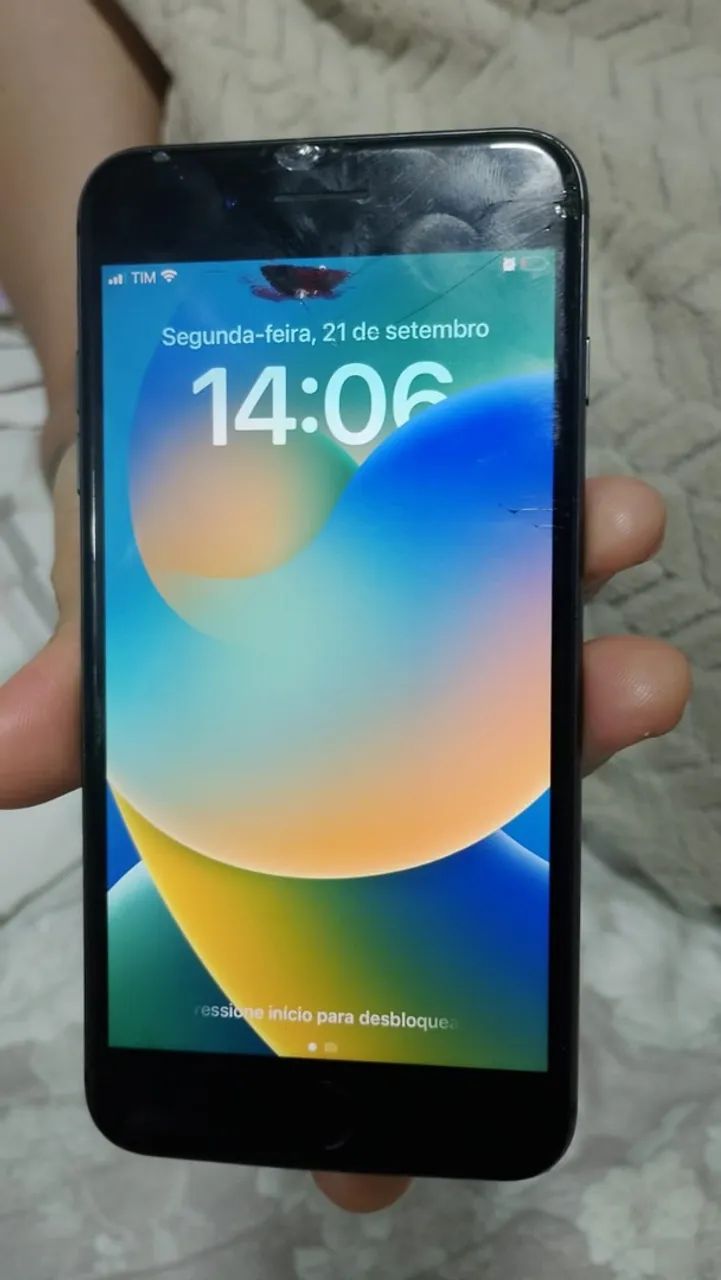 iPhone 8plus tela trincada funcionando perfeitamente  - Foto 2