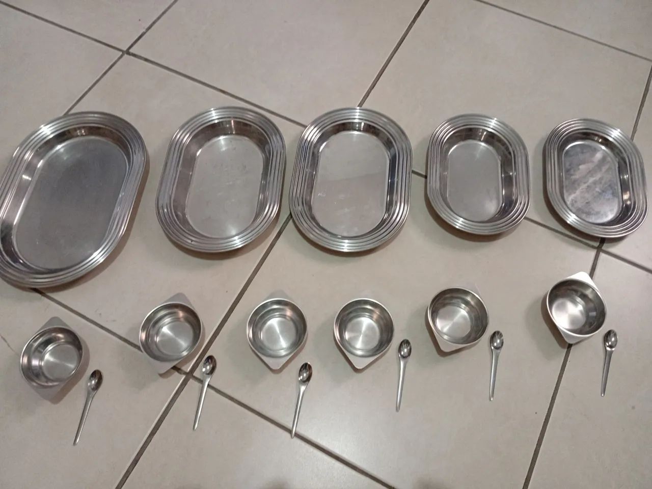 Bandejas e potes sobremesa em inox  - Foto 6