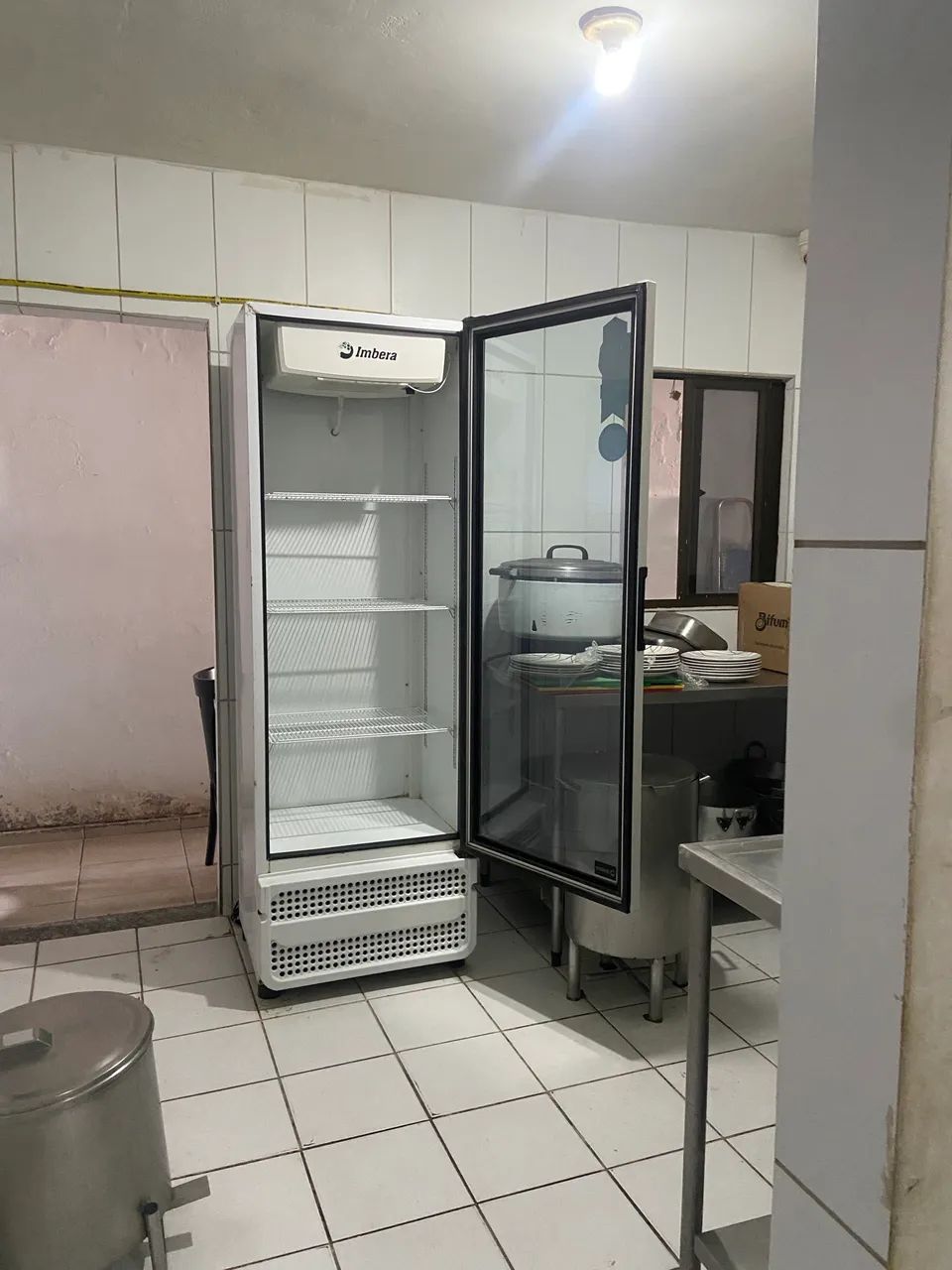 Refrigerador expositor Imbera