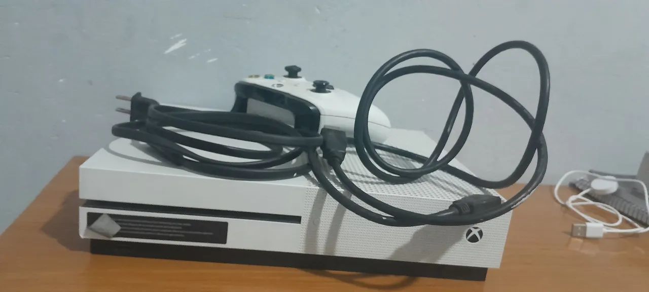 Video game Xbox one s com defeito 