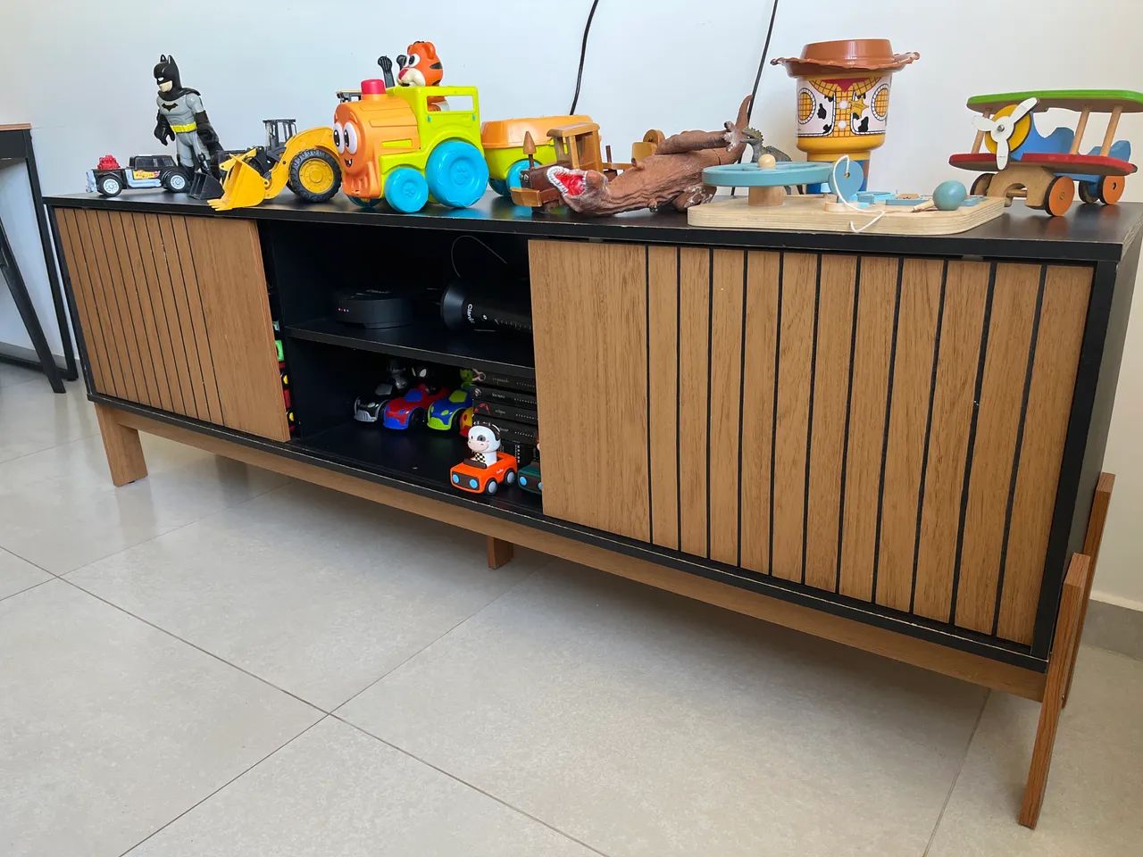 Rack freijó e preto