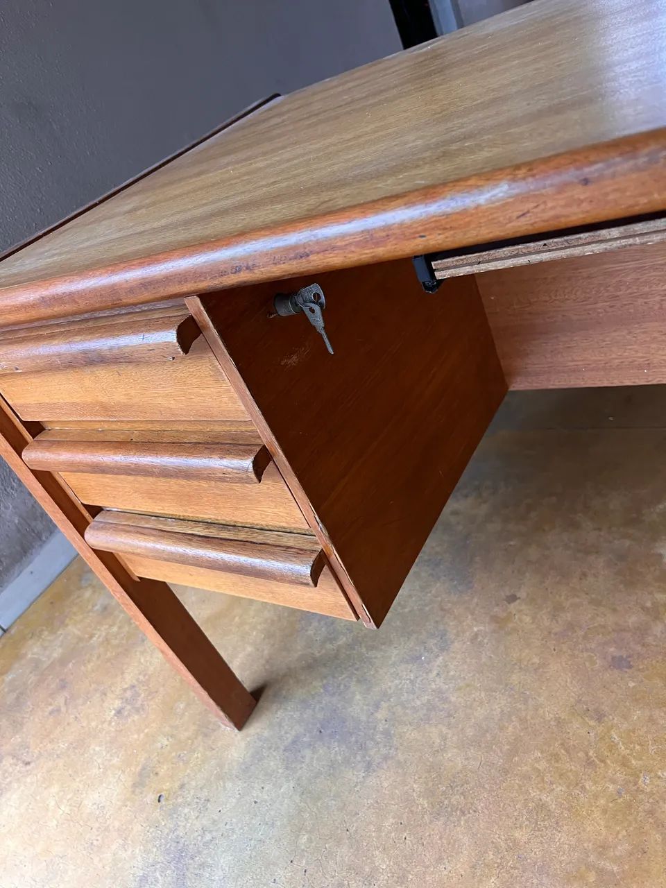 Mesa madeira maciça 
