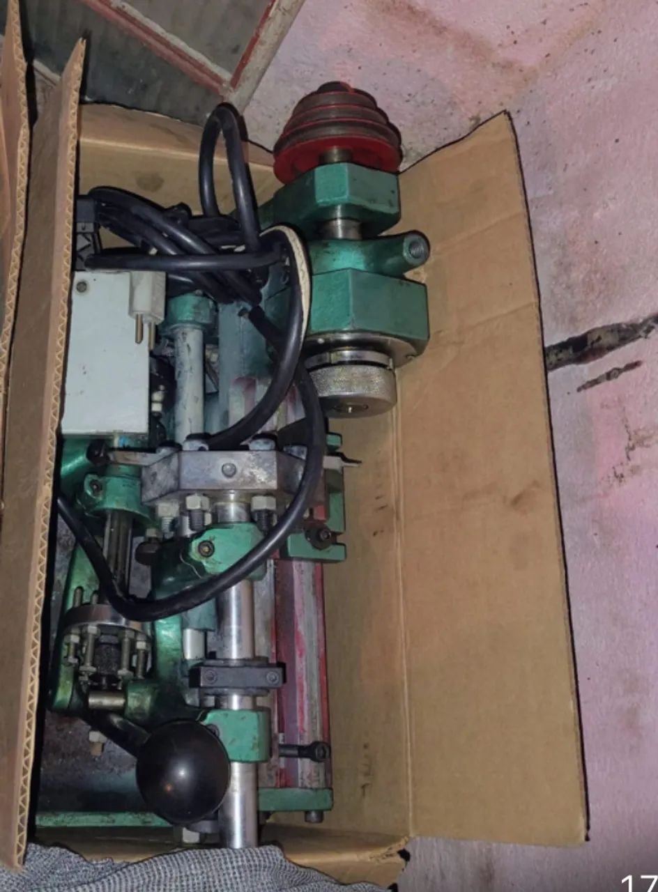 Torno de bancada de precisão  para usinagem e fabricar aliança . . - Foto 2