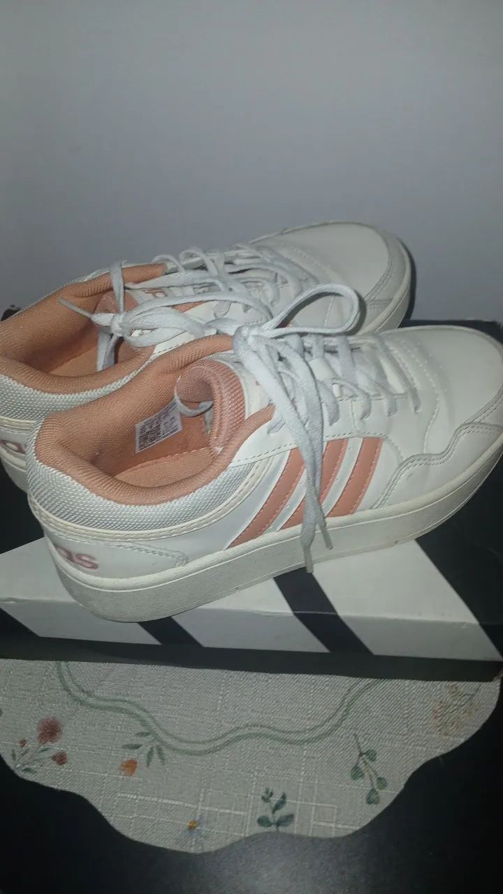 Tênis Adidas Original n° 35 (forma grande)  - Foto 3