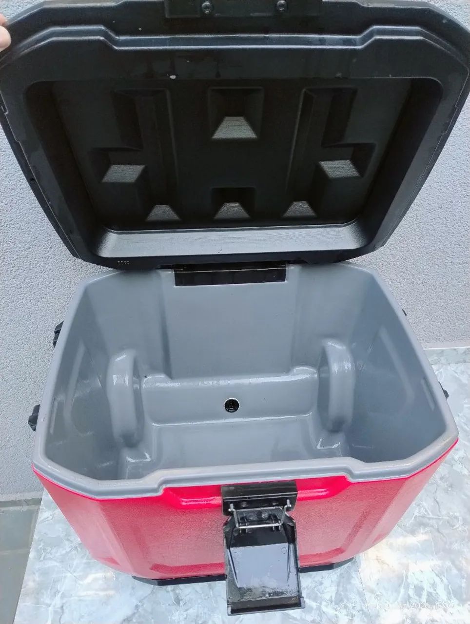 Caixa Cooler Térmico Coleman 55 Qt/52l Rugged Fabricado EUA Rodas reforçadas Alça retrátil - Foto 3