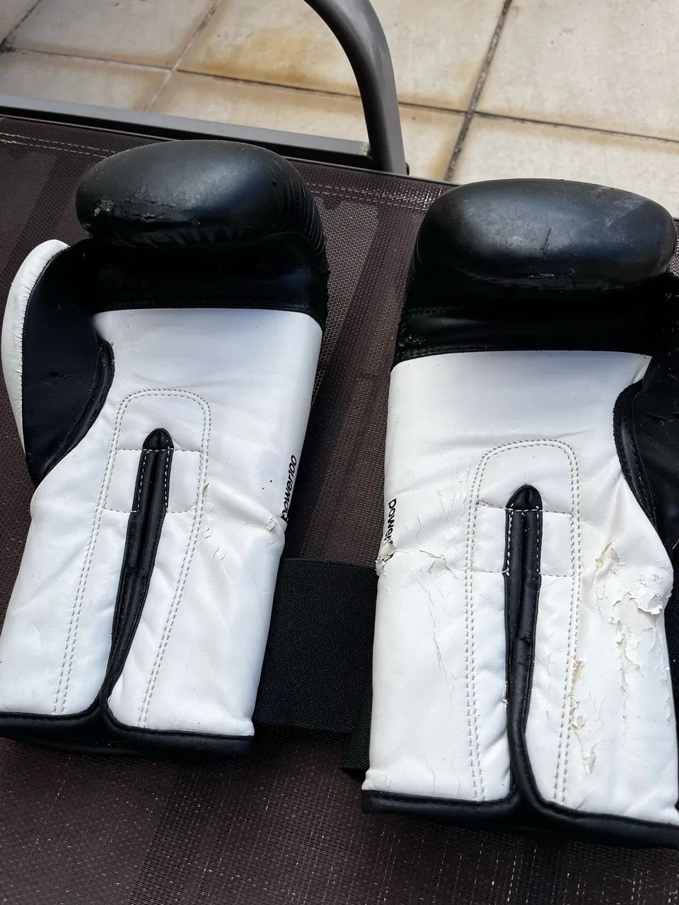 2 pares luva de boxe/muay thai adidas - Foto 4