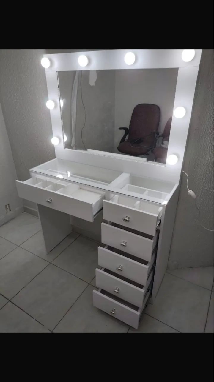 Penteadeira jateada estilo camarim - Foto 3