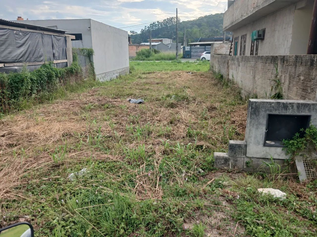 TERRENO EM ILHOTA 