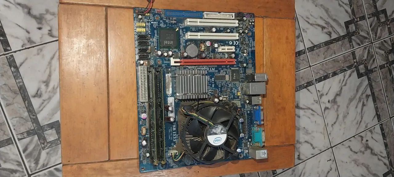 Placa mãe intel ddr2 + 4 GB de memória  - Foto 4