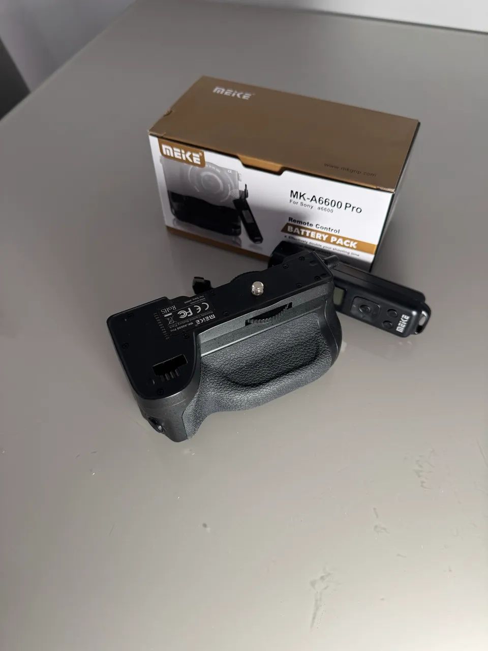 Baterry Grip Meike Mk-a6600 Pro Controle Remoto Sony A6600 - Foto 2
