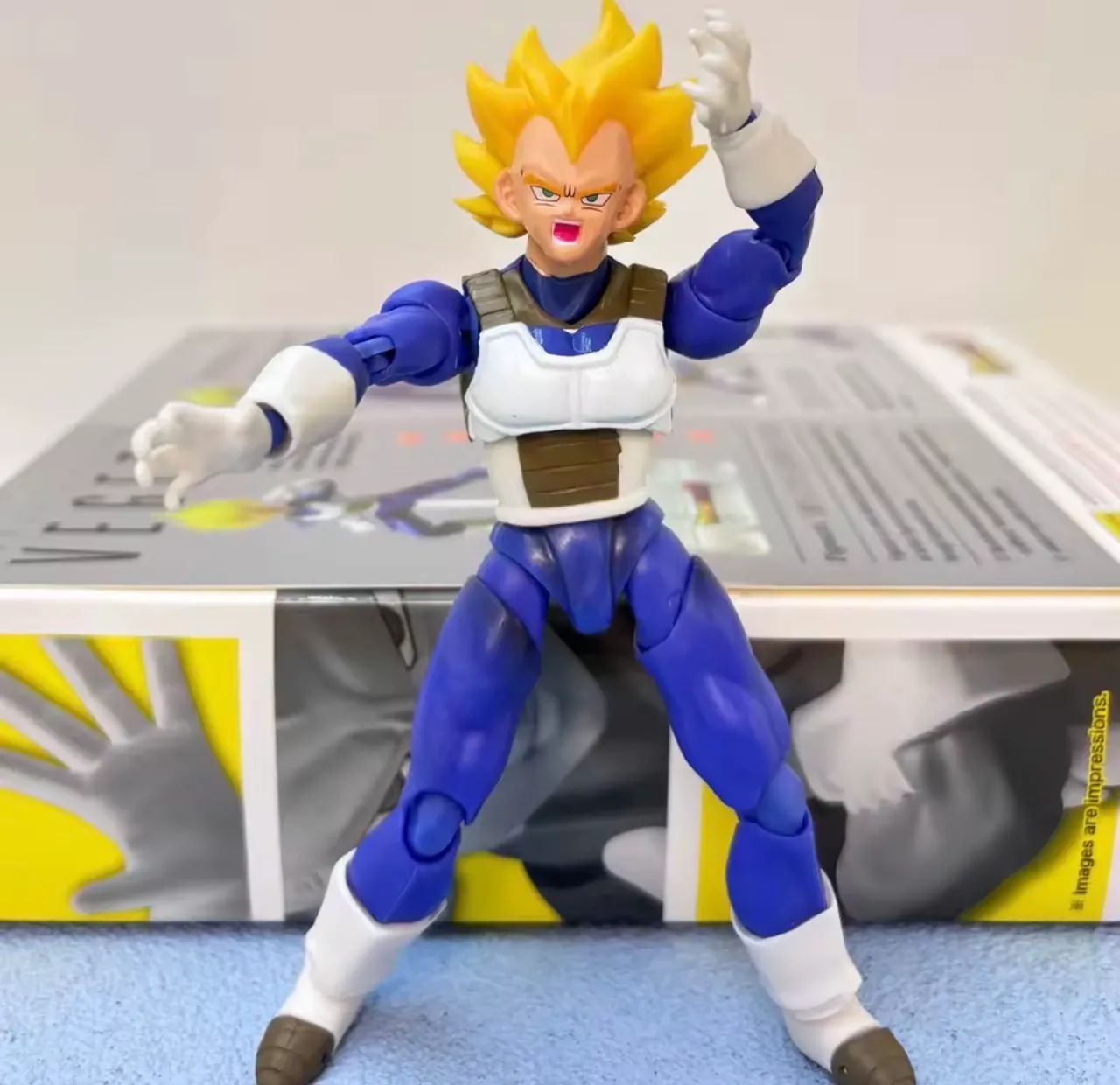 Figura de Ação  Super Saiyan Vegeta - Foto 2