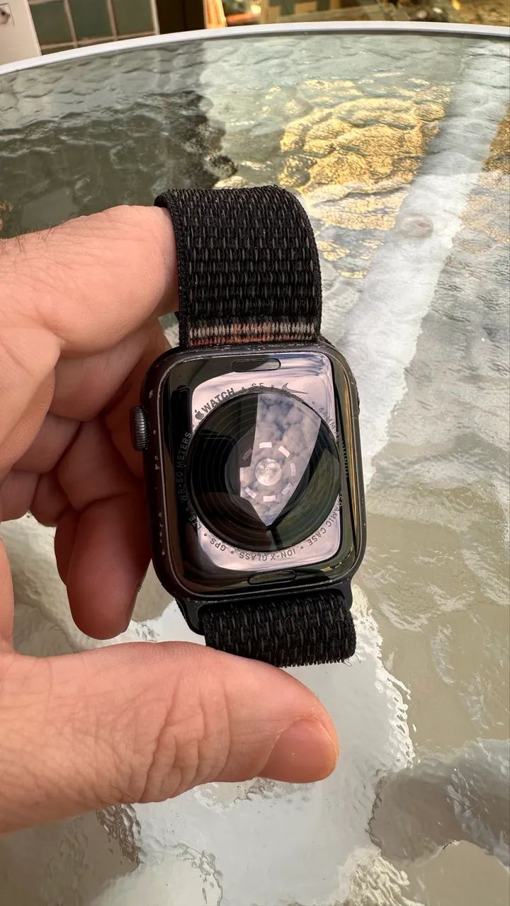 Apple Watch NIKE SE CELULAR 44mm - Foto 4