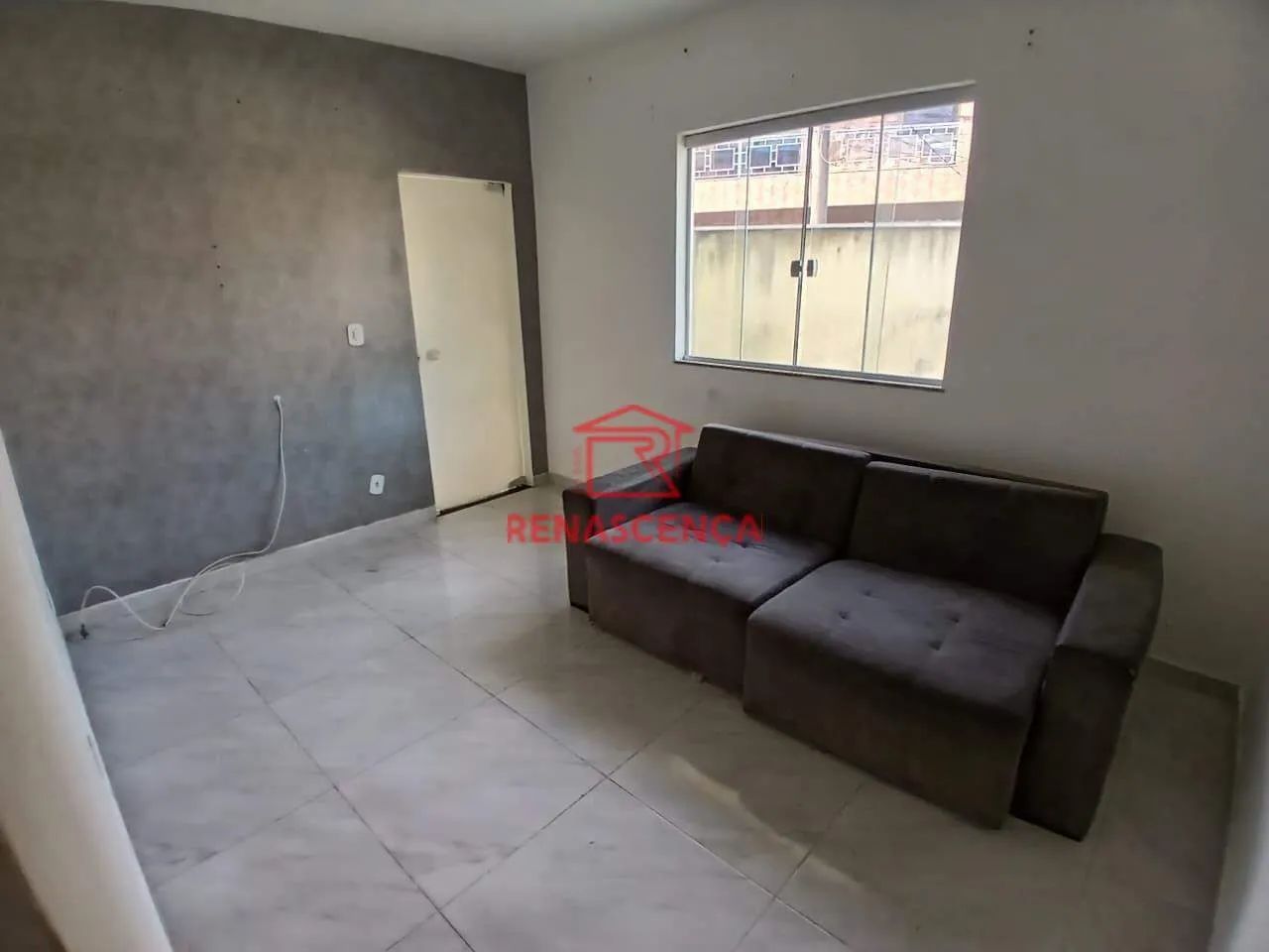 Casa com 2 Quartos na Taquara.