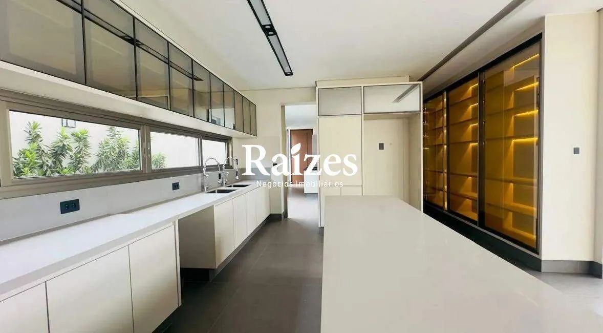 Casa sobrado em condomínio fechado com 4 suítes e lazer completo - Foto 4