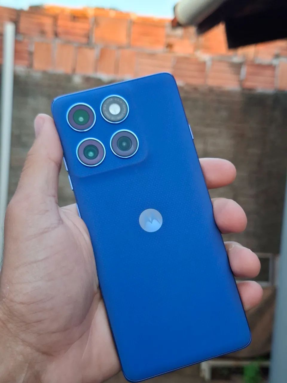 Edge 60 PRO SEMI NOVO 