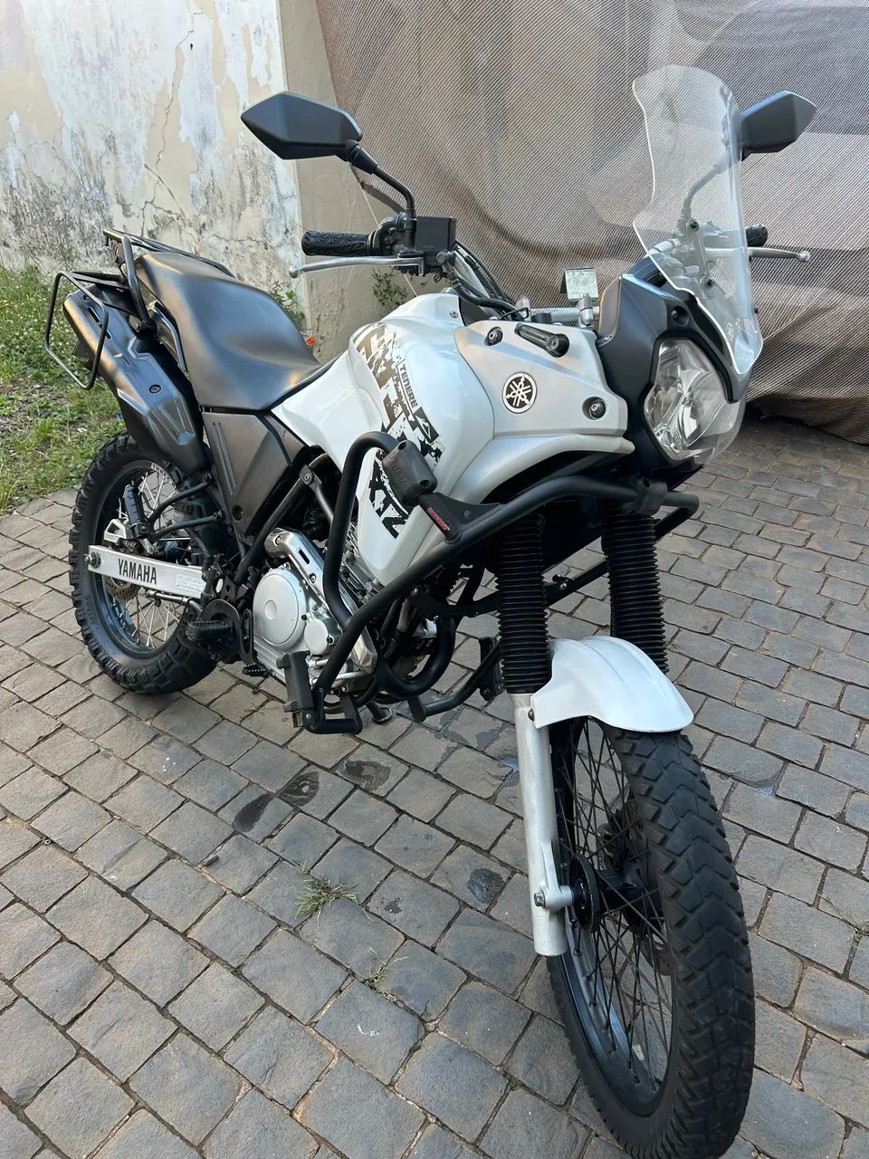 Tenere 250 