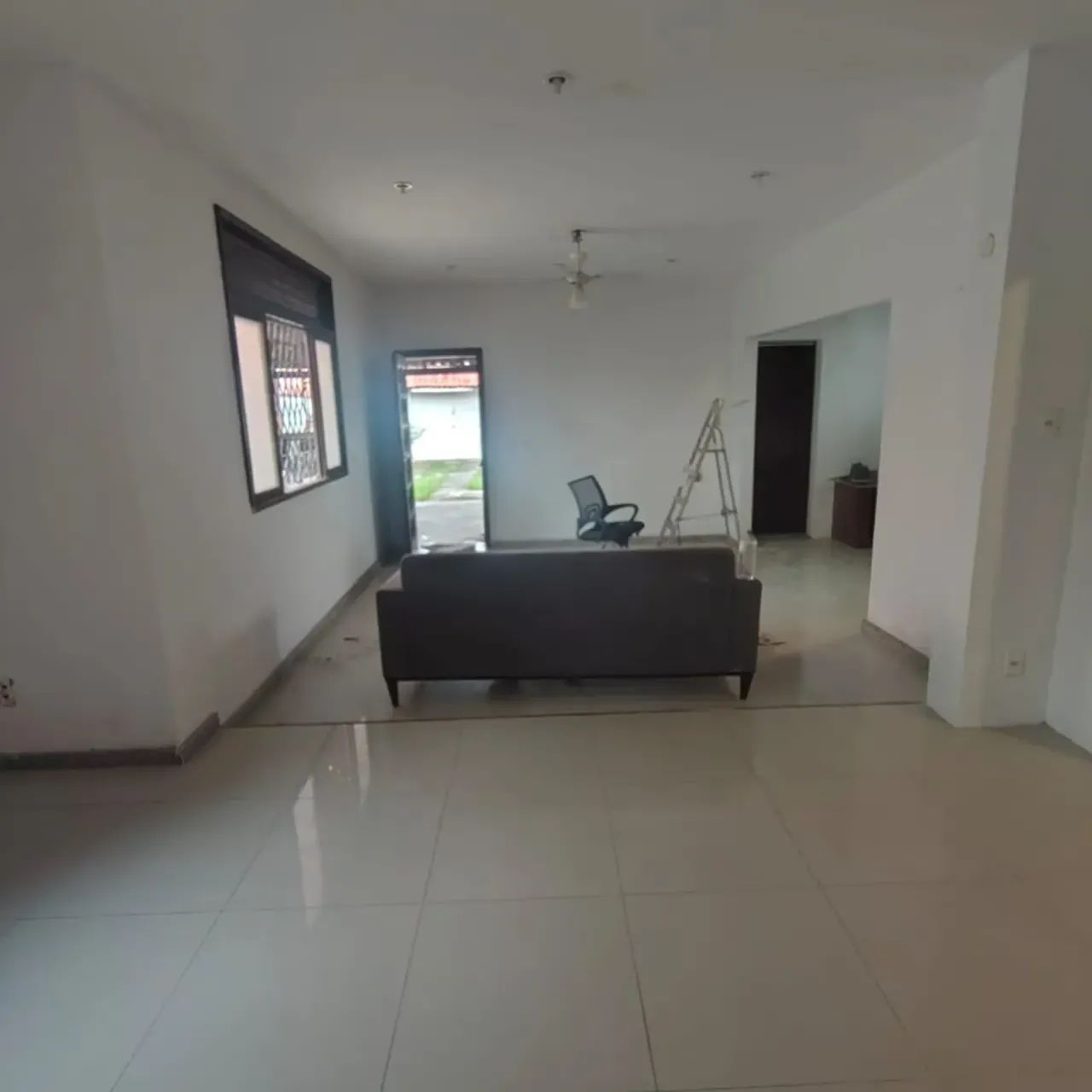 Casa para venda com 180 metros quadrados com 3 quartos - Foto 4