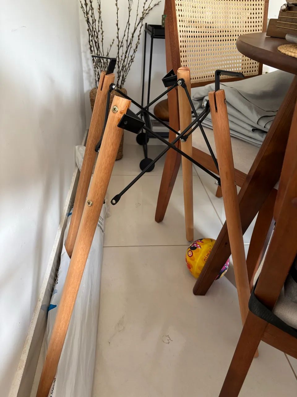 Base para mesa Eames (tampo ate 120cm)