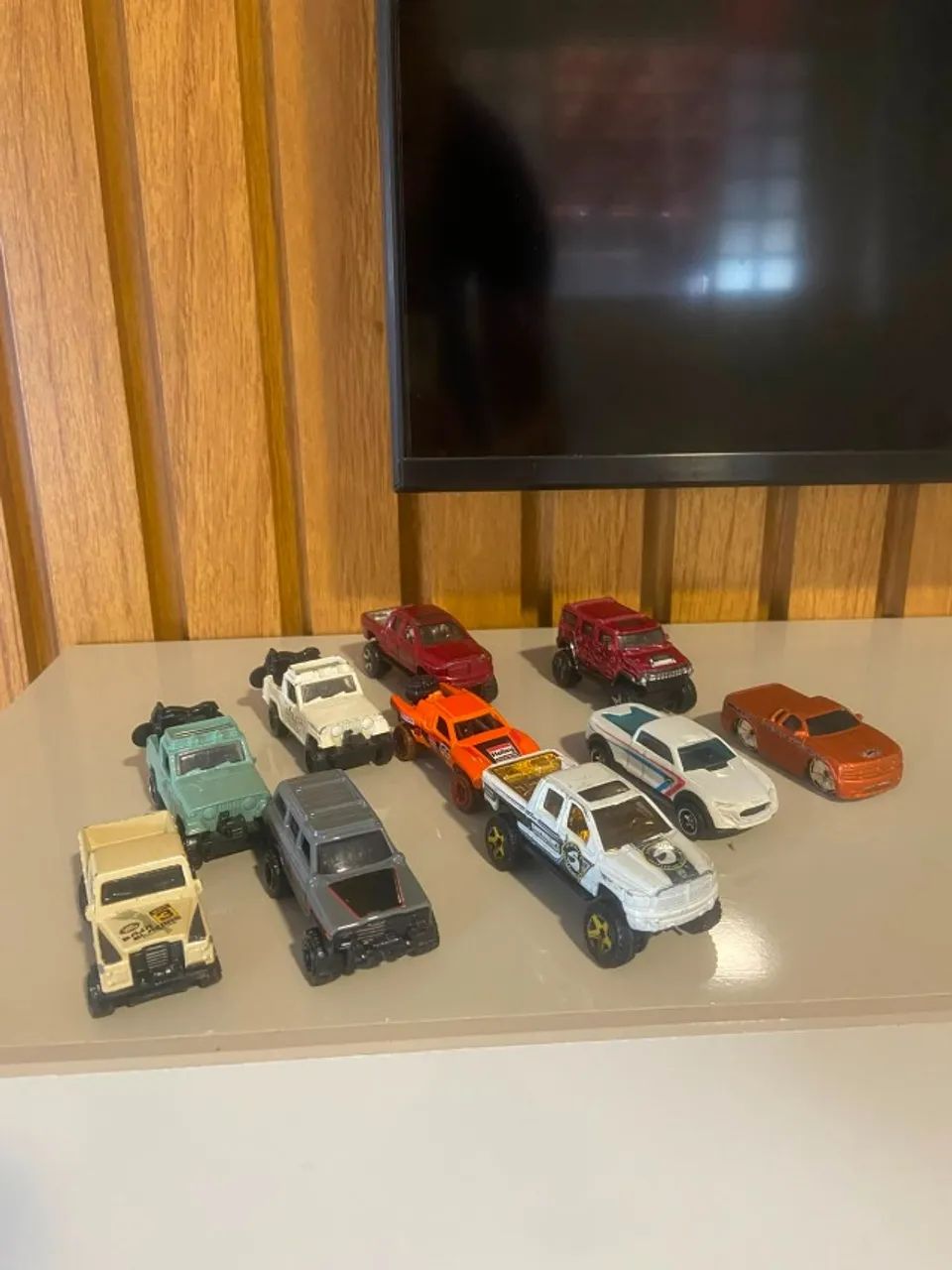 lote de caminhonetes hot wheels - Foto 2