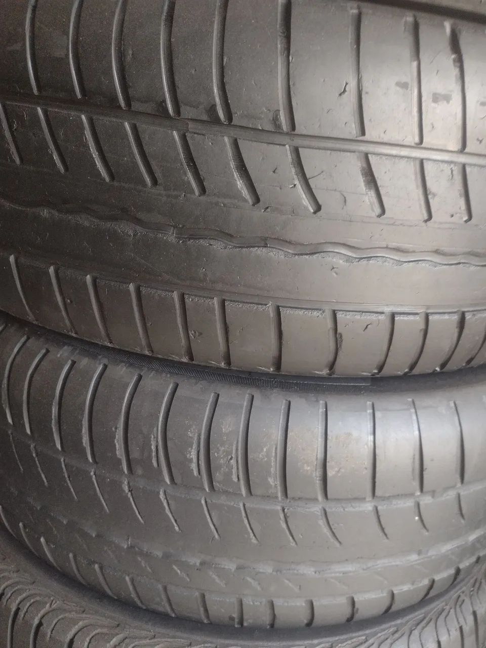 Vende-se 2 pneus 195/55-15