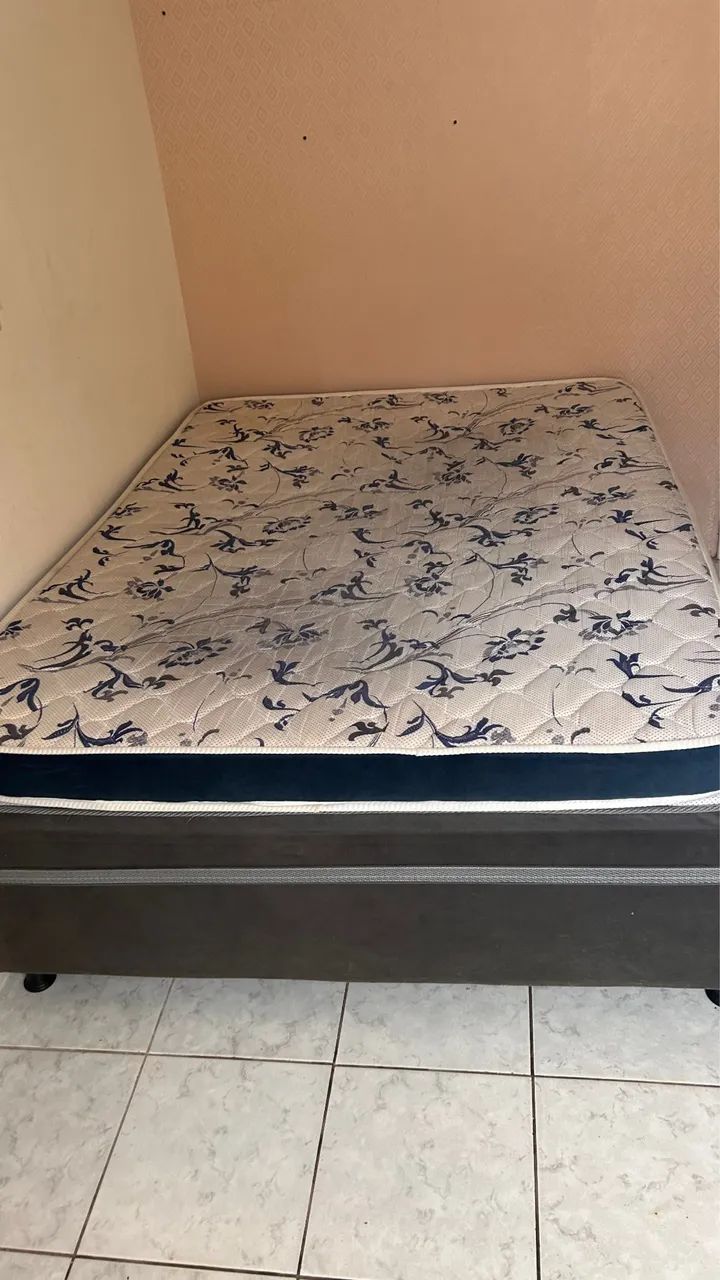 Vendo camas box + colchão D23