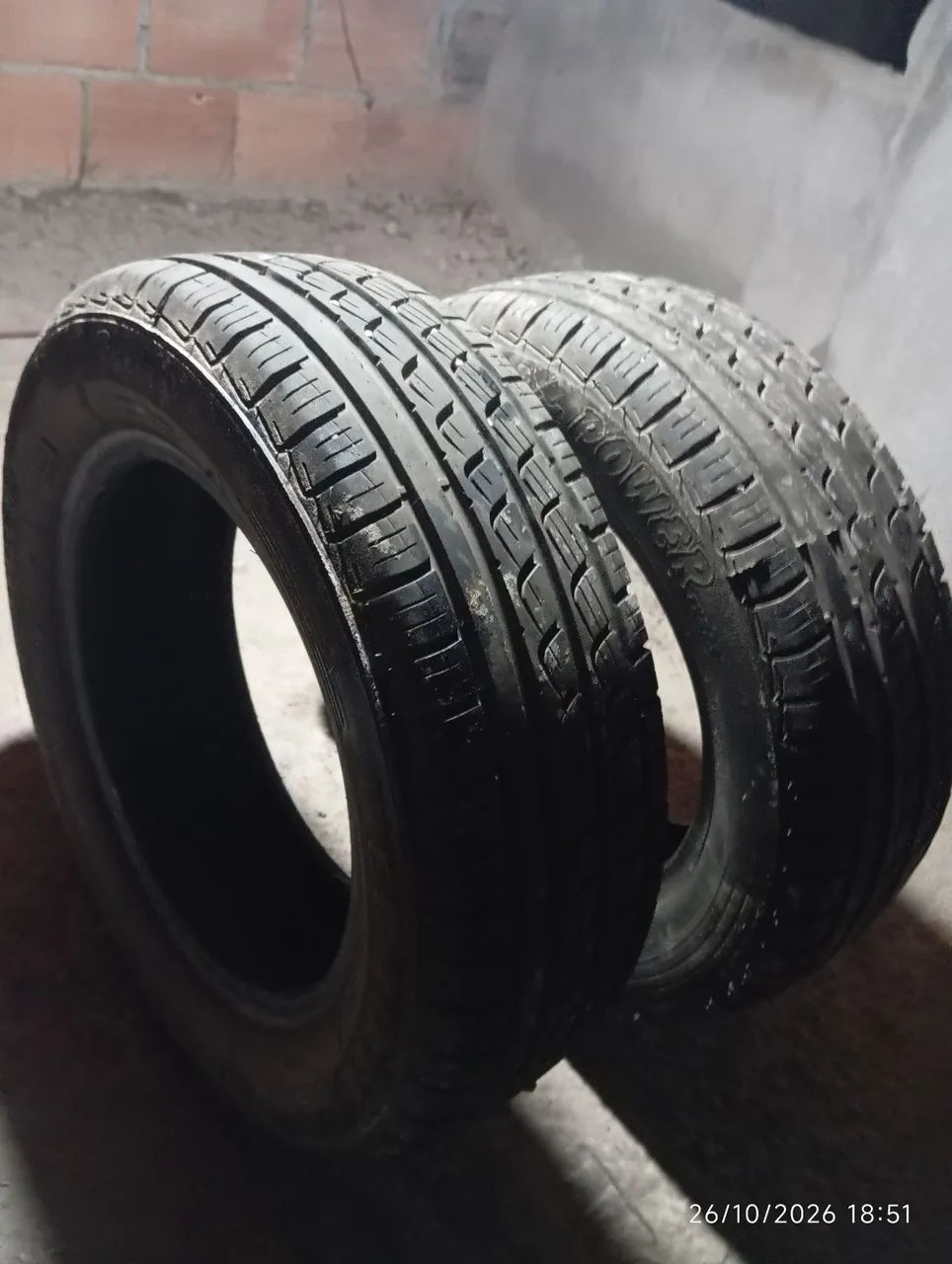 Pneu Remold 175 65 R14 .