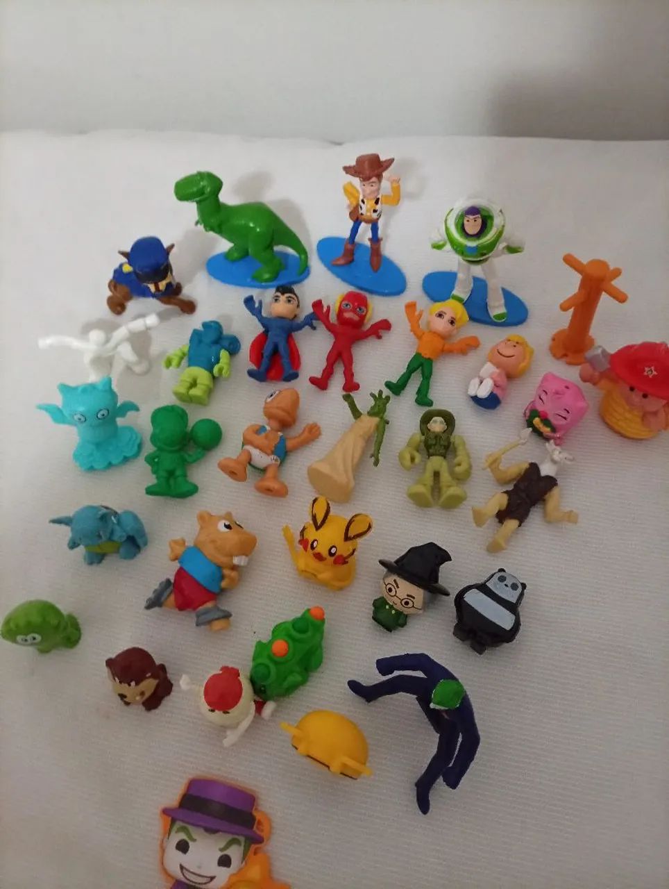 Lote Miniaturas Bonecos Variados  - Foto 5