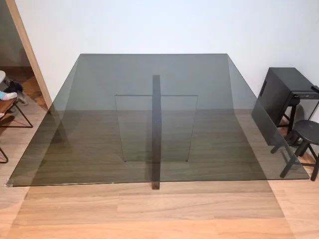 Mesa de jantar quadrada 8 lugares