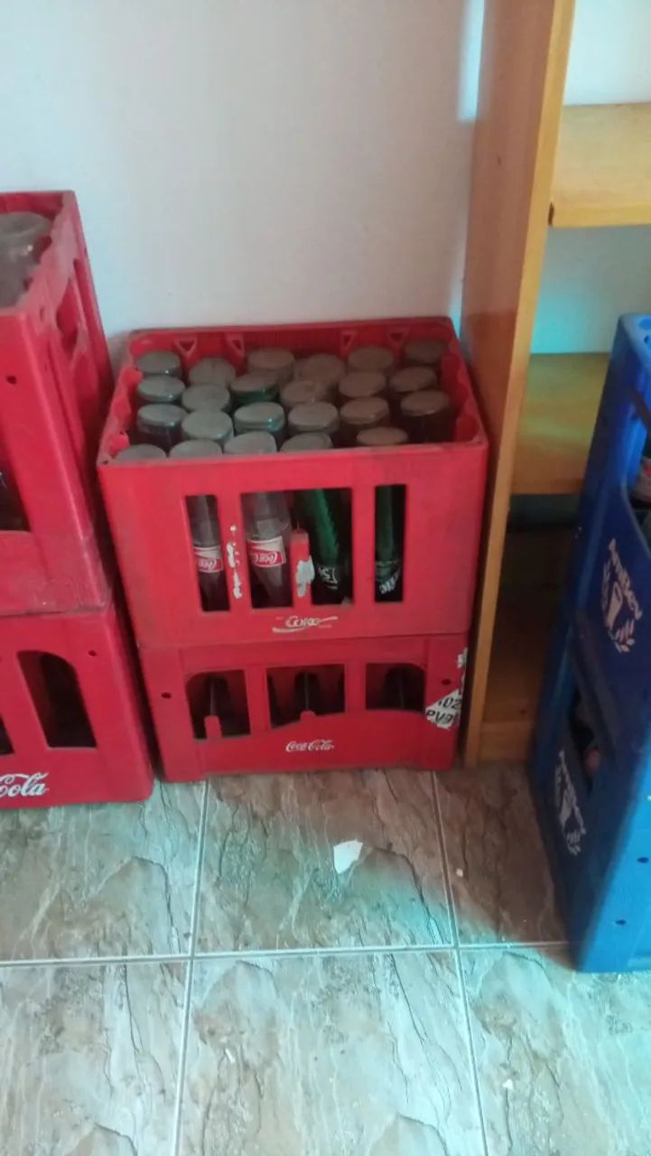 Caixa de Coca-Cola 2 litros completa  - Foto 2