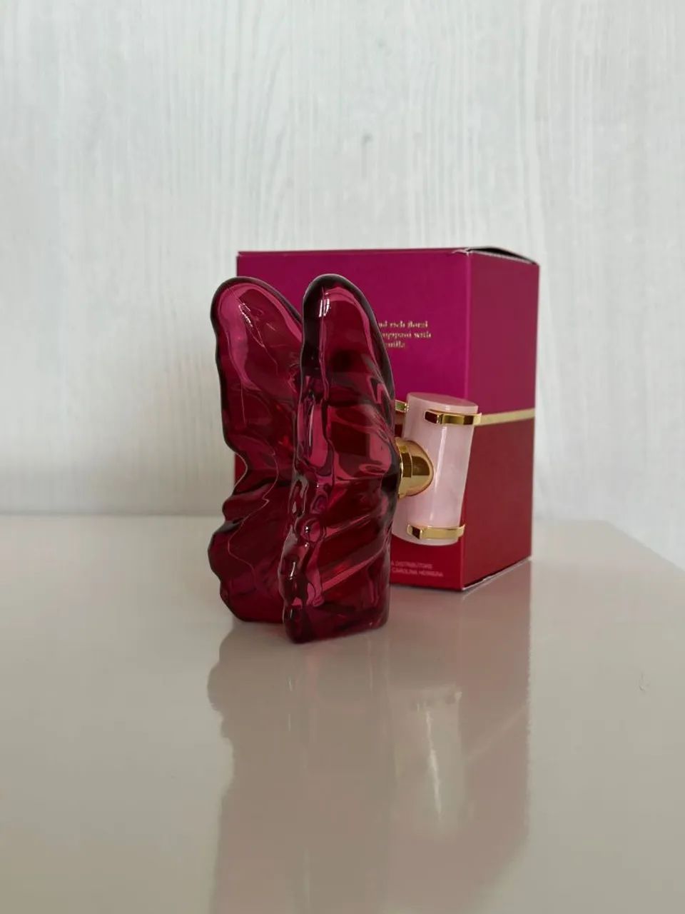 Perfume Lá bomba de Carolina Herrera  - Foto 5