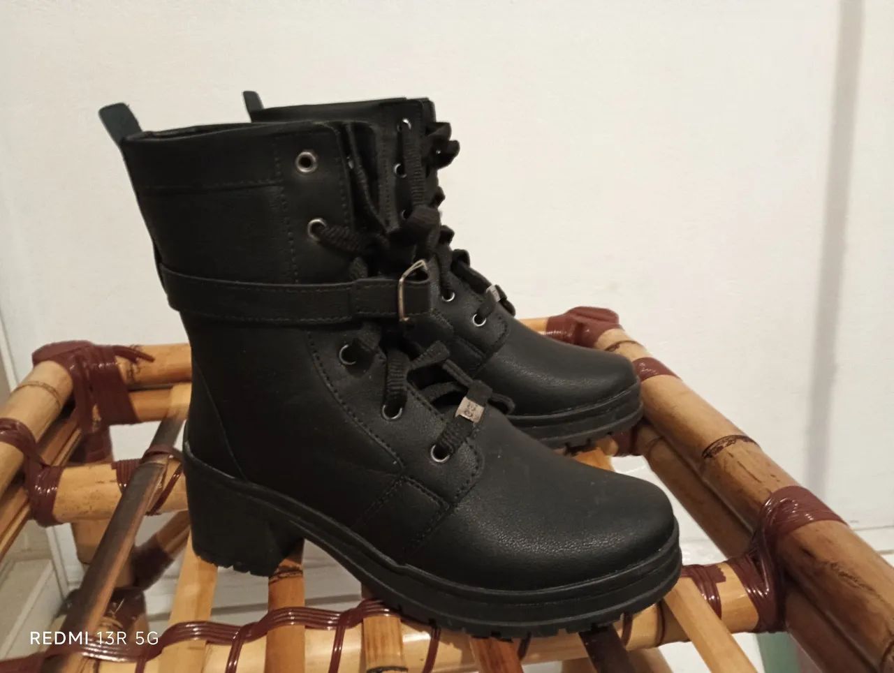 Vendo bota coturno infantil  - Foto 2
