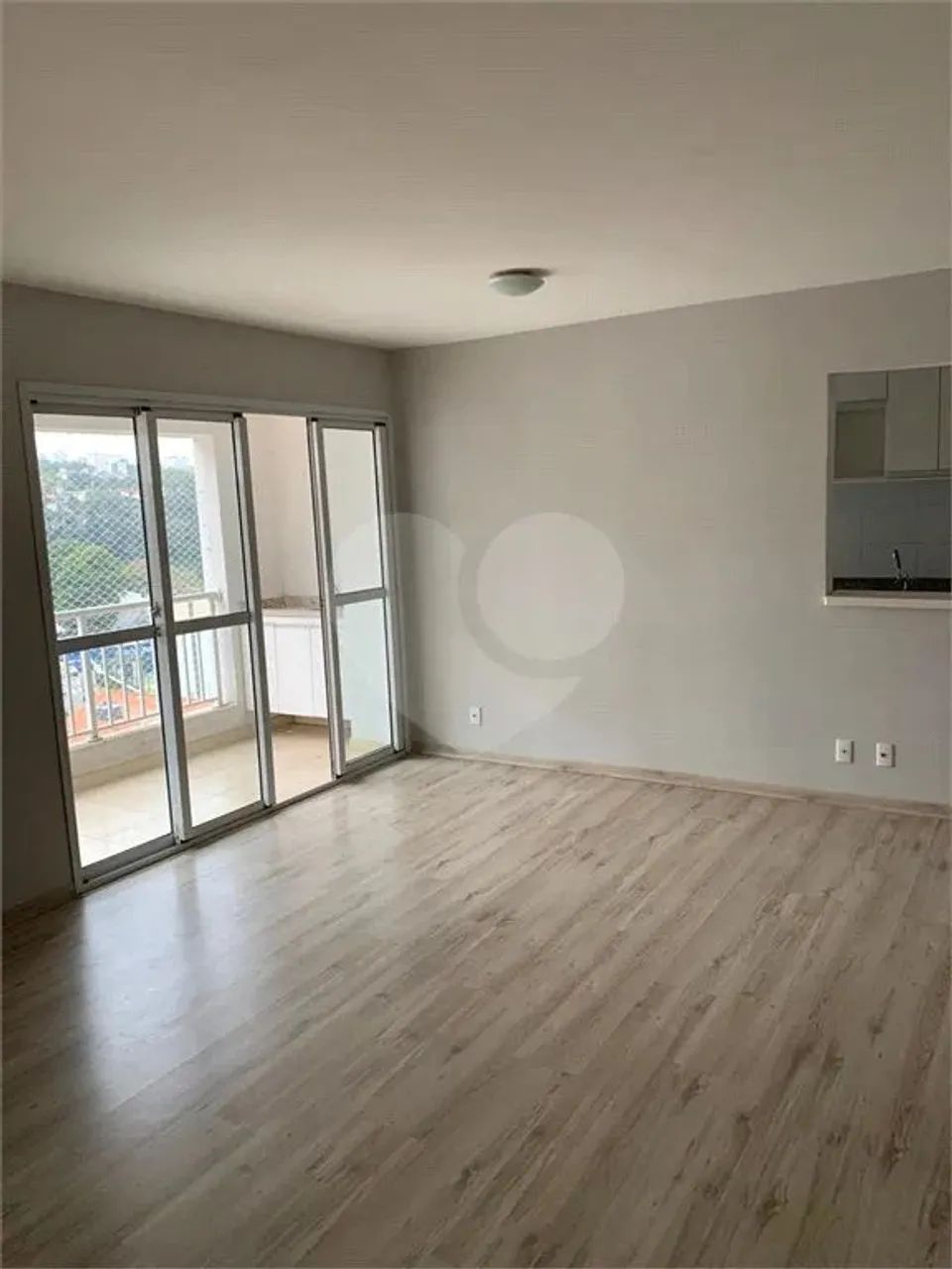 Apartamento com 2 quartos, 1 suíte e sala ampliada com varanda, 2 vagas em frente a Chácar