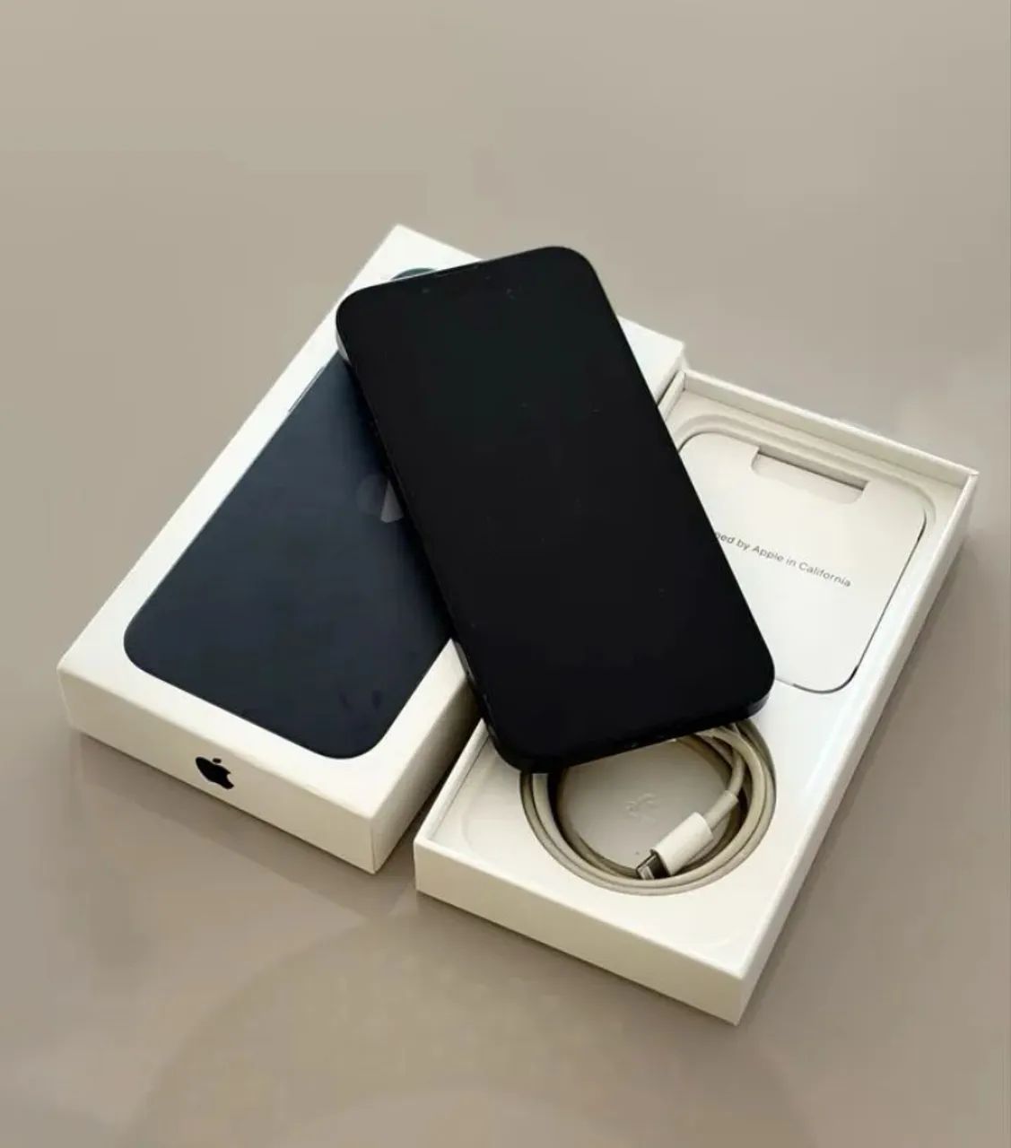 iPhone 13 (128 Gigas) - Semi Novo - Foto 2