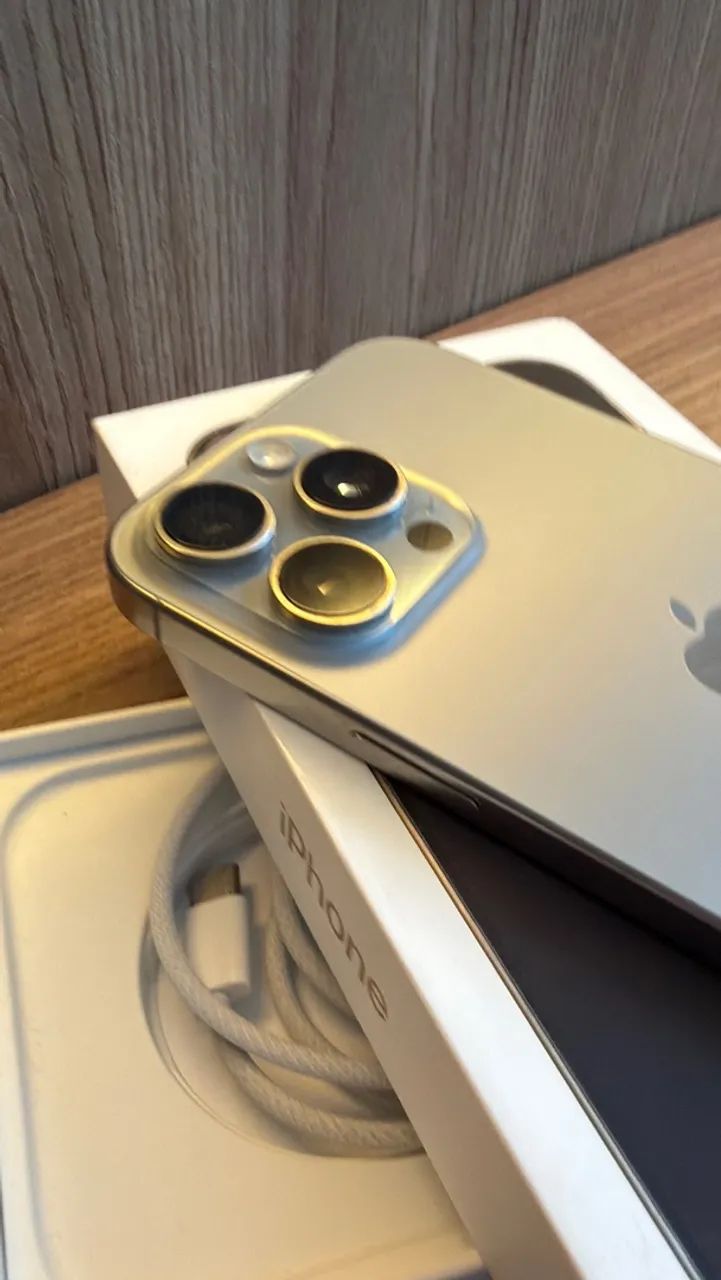 iPhone 16 Pro Max 512gb - Titanium  - Foto 2