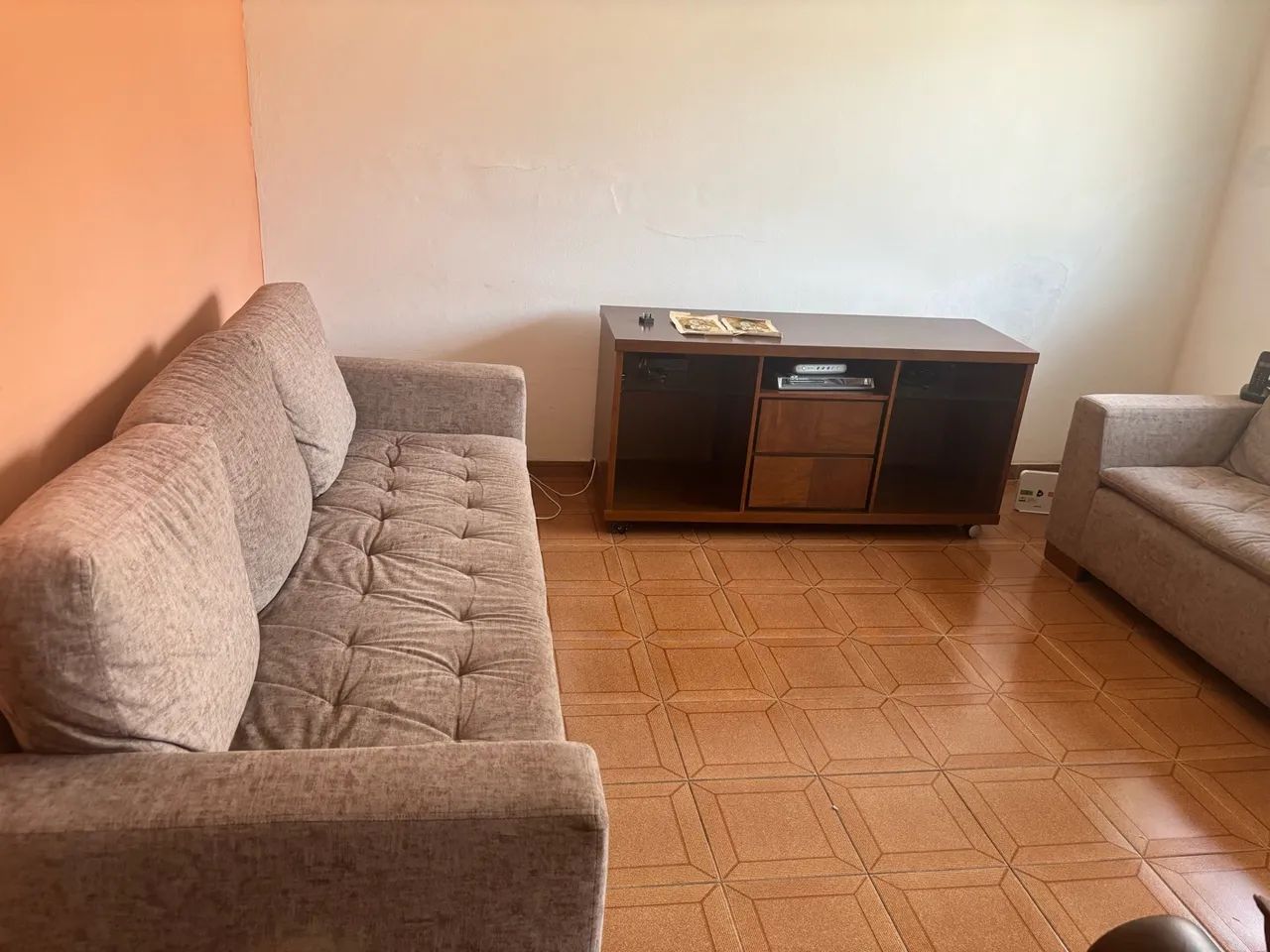 Sofá e rack - Foto 3