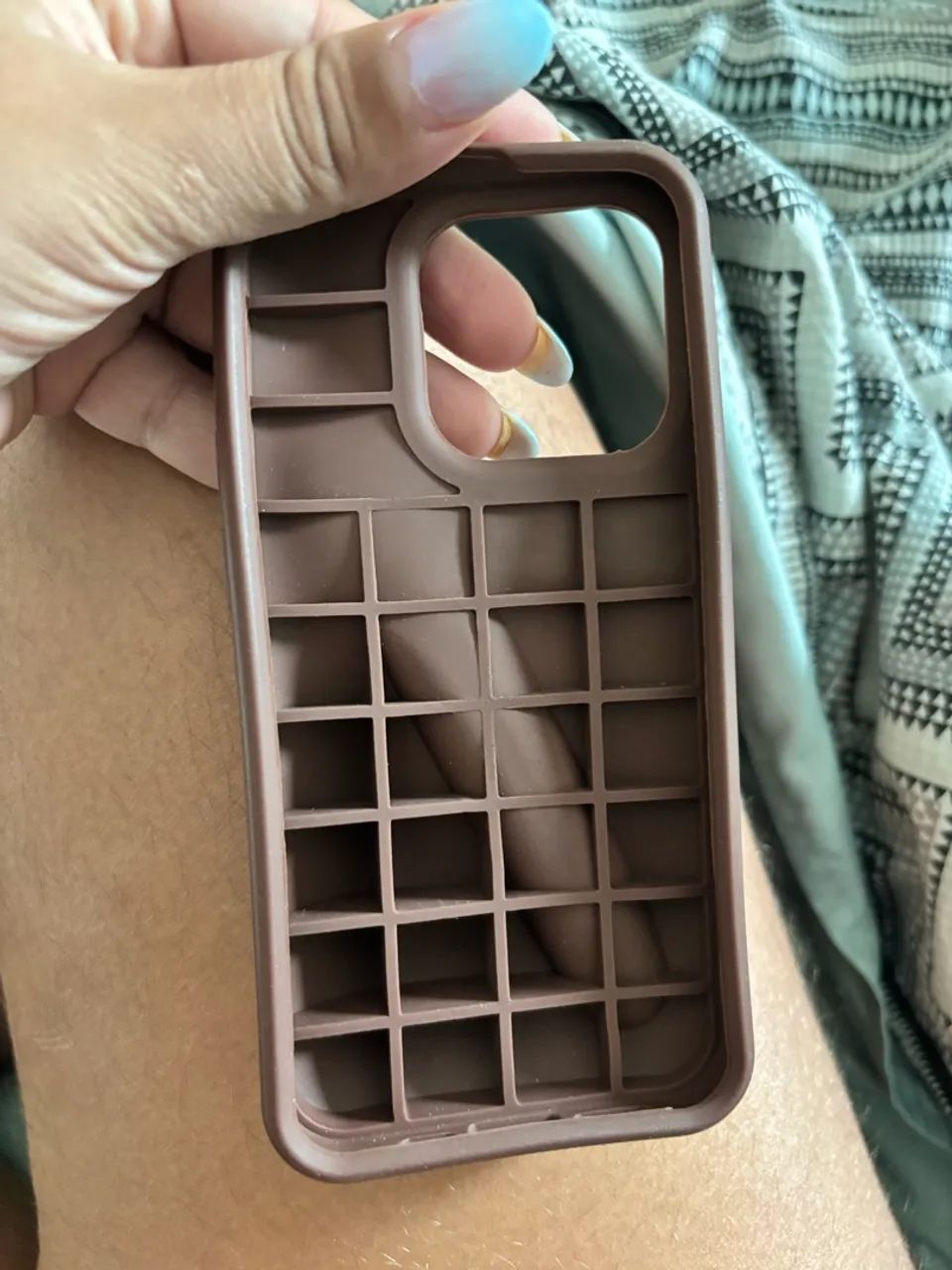 Capa de celular usada da Rhode iPhone 15 pro, e gloss novo  - Foto 2