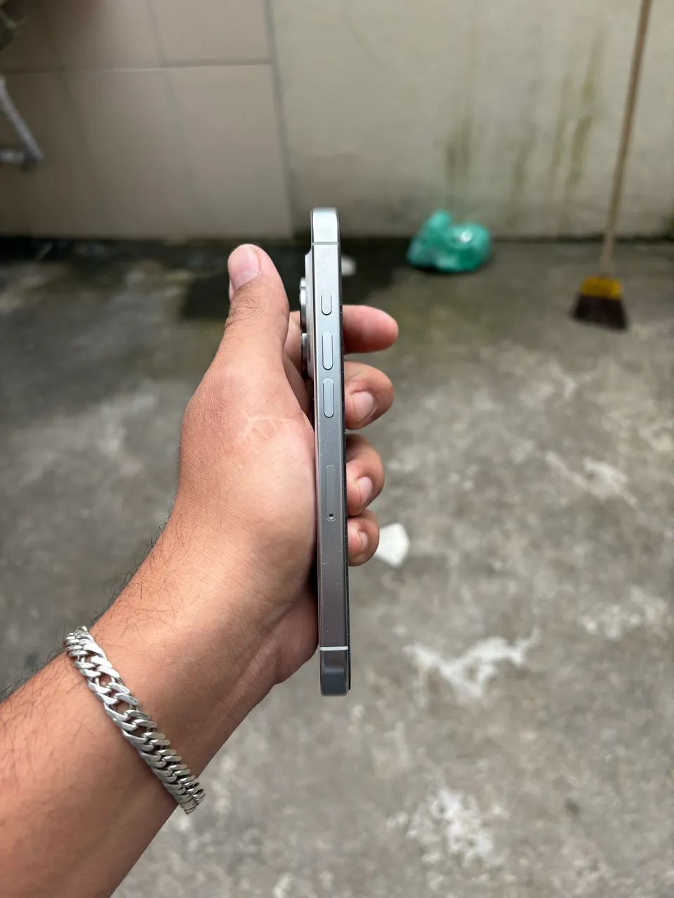 iPhone 16 pro 128g - Foto 2