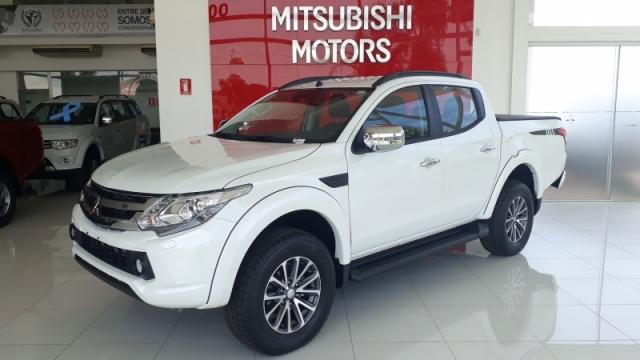 MITSUBISHI L200 TRITON 2.4 16V TURBO DIESEL SPORT HPE-S CD 4P 4X4 AUTOMATICO. - Foto 3