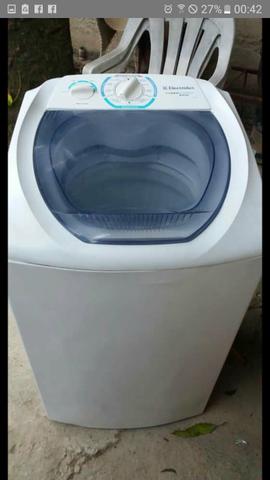 Vendo maquina de lavar electrolux 6kg vai com 2meses de garantia entrego no local
