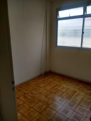 Apartamento Itapuã 3 quartos com dependência R$1.200,00 - Foto 12