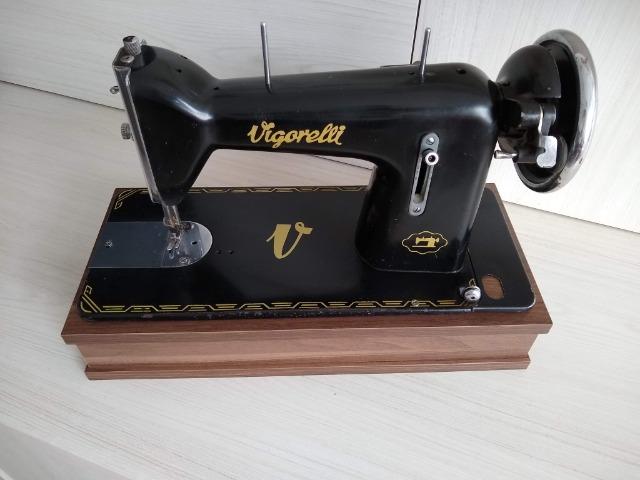 Máquina de Costura Vigorelli Antiga - Foto 2