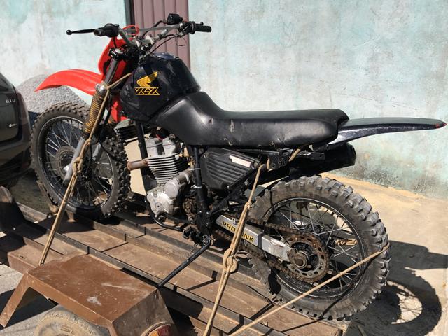 Moto de trilha xlx com motor de xre 300 + carrentinha - Foto 4